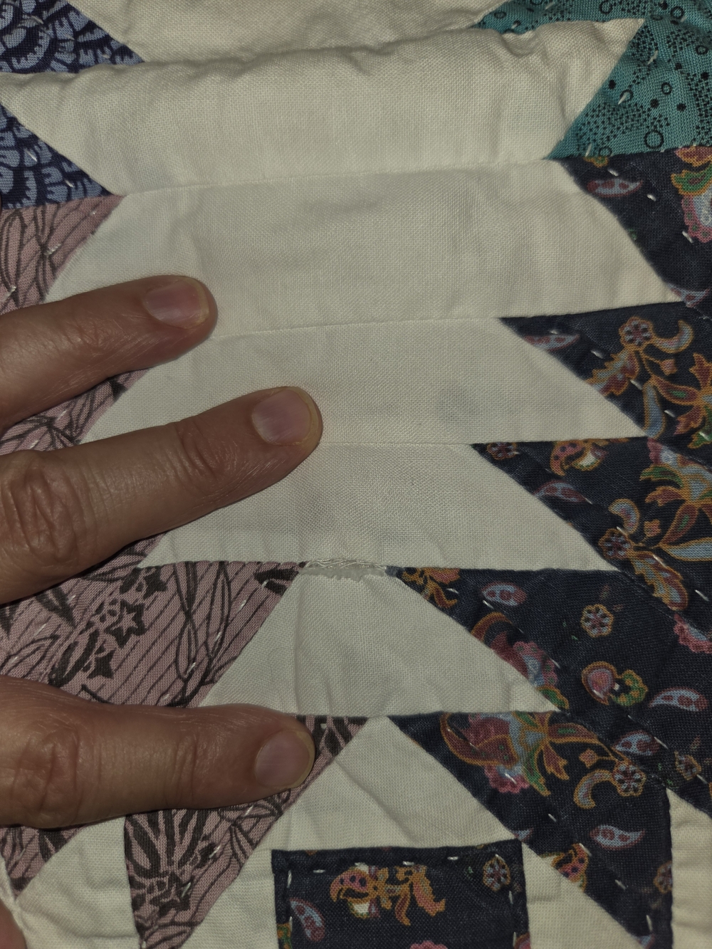 Handmade Multicolor Pineapple Patchwork Quilt - White, Pink, Teal, Mustard - Picture 8 of 10